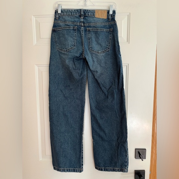 Women’s Cotton On low rise straight leg medium wash denim jean. Size 24 - Picture 2 of 13